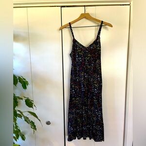 Old Navy, Size S. Beautiful, classic sundress with cute details at neckline.